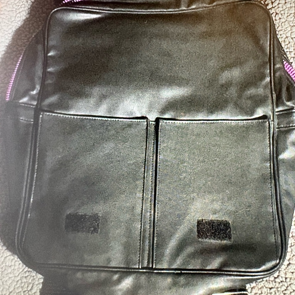 Rare sanrio Badtz Maru 2000’s  Black Backpack with Pink Zippers - Picture 3 of 6